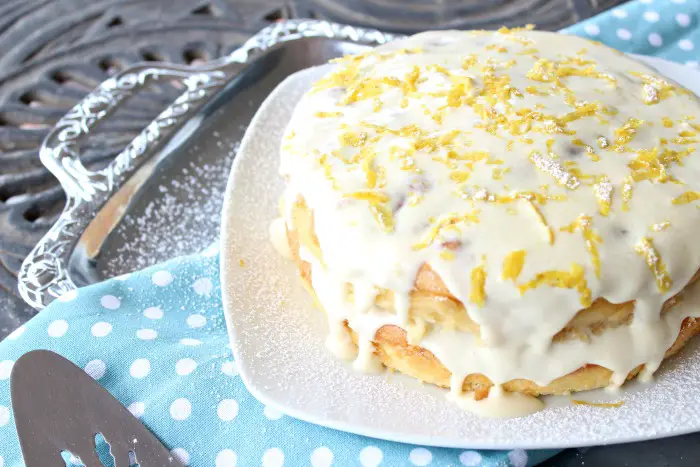 lemon drizzle silk cake with cream cheese icing