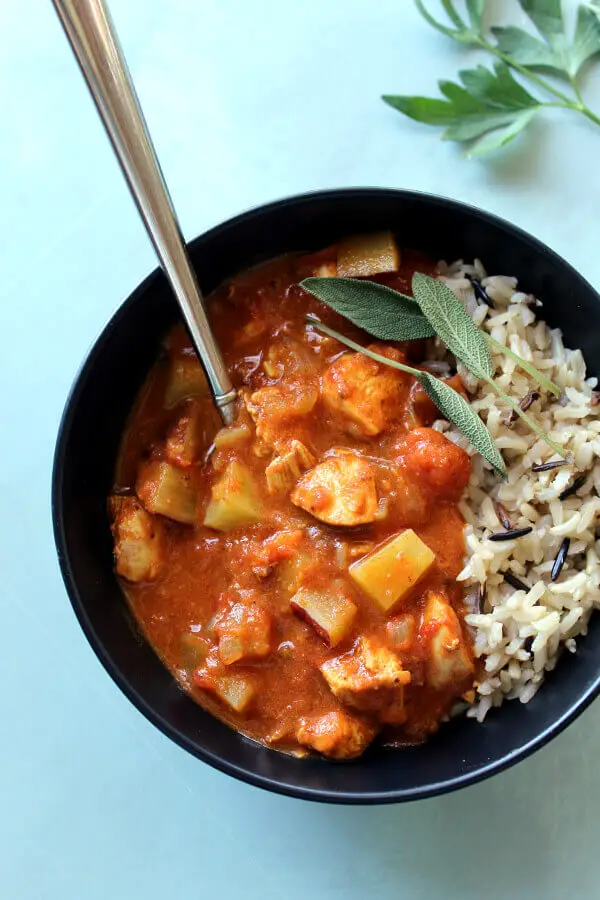 The Best Super Quick Chicken Curry With Sweet Potatoes, a wonderfully aromatic, flavourful, simple Indian curry made in one pot in 35 minutes | berrysweetlife.com