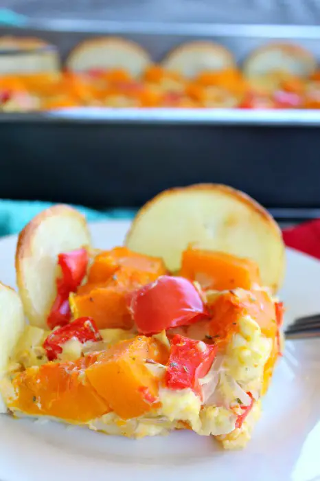 butternut & red pepper quiche with potato base (gluten free) | www.berrysweetlife.com