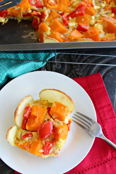 butternut & red pepper quiche with potato base (gluten free) | www.berrysweetlife.com