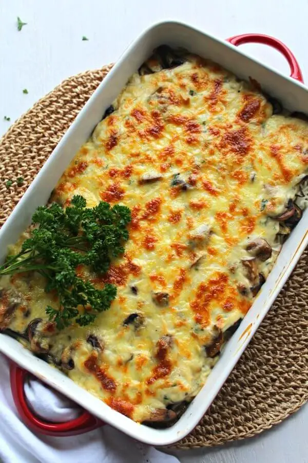 Brinjal Mushroom & Mozzarella Lasagne. A vegetarian feast for cheese lovers! Very quick & easy dish that is so tasty & comforting. You will love this recipe | berrysweetlife.com