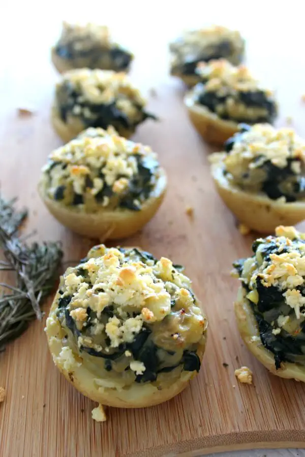 Spinach & Feta Jacket Stuffed Potatoes . Very quick & easy, healthy side dish recipe. Great for the holidays or a weeknight dinner. Really delicious! | www.berrysweetlife.com