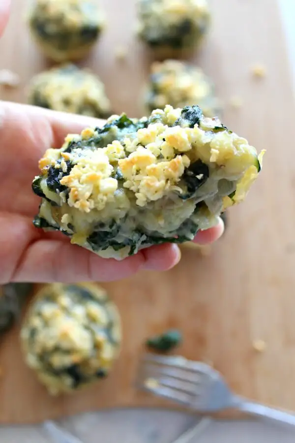 Spinach & Feta Jacket Stuffed Potatoes . Very quick & easy, healthy side dish recipe. Great for the holidays or a weeknight dinner. Really delicious! | www.berrysweetlife.com