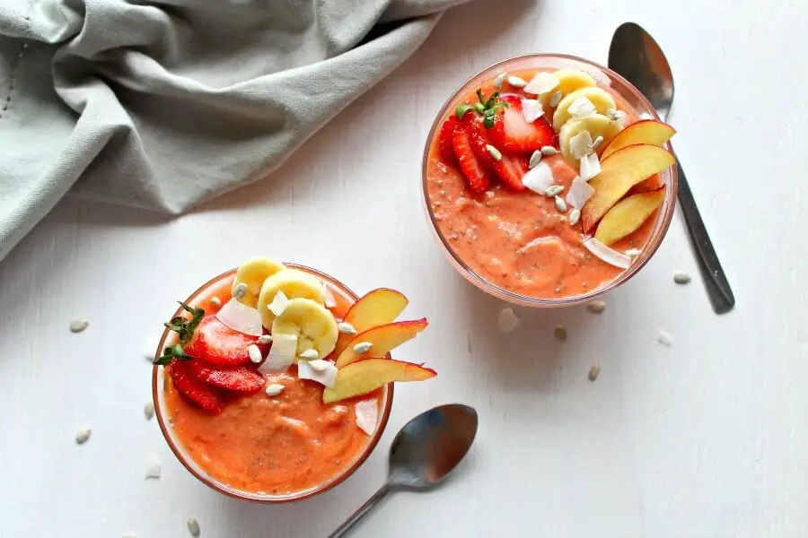 Watermelon Pawpaw Bowls with Chia Seeds. A super food breakfast recipe. 5 mins to prepare, full of vitamin E, zink & dietary fibre. I'm loving these! | www.berrysweetlife.com