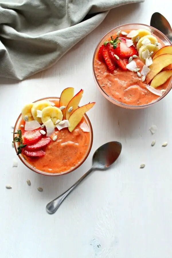 Watermelon Pawpaw Bowls with Chia Seeds. A super food breakfast recipe. 5 mins to prepare, full of vitamin E, zink & dietary fibre. I'm loving these! | www.berrysweetlife.com