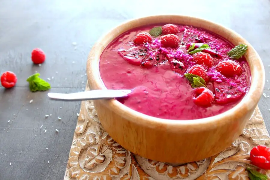 Raspberry Coconut Dragon Fruit Smoothie Bowls. Very healthy breakfast smoothie bowls. Quick & easy to make, dairy free & totally DELICIOUS! | berrysweetlife.com