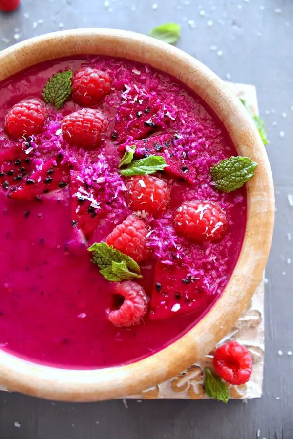 Raspberry Coconut Dragon Fruit Smoothie Bowls. Very healthy breakfast smoothie bowls. Quick & easy to make, dairy free & totally DELICIOUS! | berrysweetlife.com