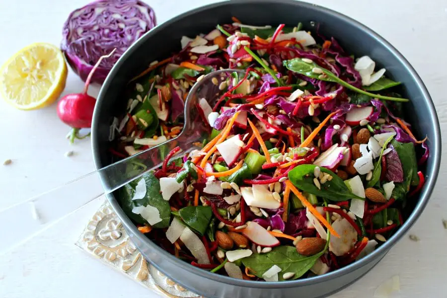 Red Cabbage Spinach & Beetroot Detox Salad. A refreshing summer salad with a honey mustard dressing - packed full of healthy goodness, colour and flavour! Vegetarian side dish | berrysweetlife.com