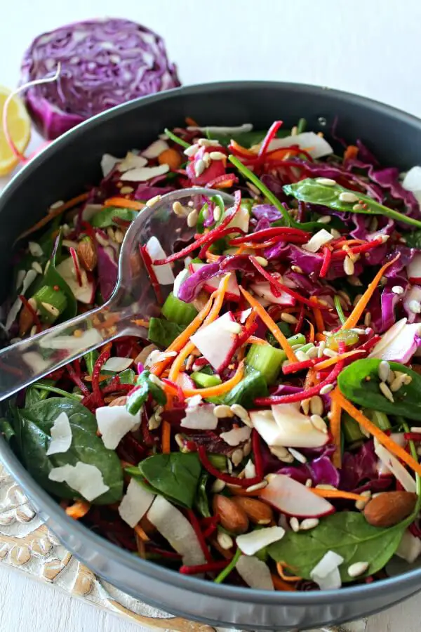 Red Cabbage Spinach & Beetroot Detox Salad. A refreshing summer salad with a honey mustard dressing - packed full of healthy goodness, colour and flavour! Vegetarian side dish | berrysweetlife.com