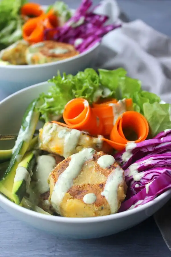 Garlic Ginger Masala Veggie Burger Bowls. A healthy vegetarian, fresh, delicious & satisfying meal that is quick to prepare and very versatile | berrysweetlife.com