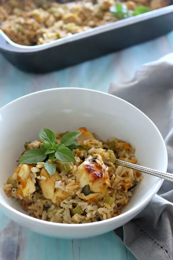 One Pan Creamy Basil Chicken & Rice Casserole. 20 minutes to prepare, this is the perfect weeknight dinner. Packed with flavour and so easy to make. The whole family will love this | berrysweetlife.com