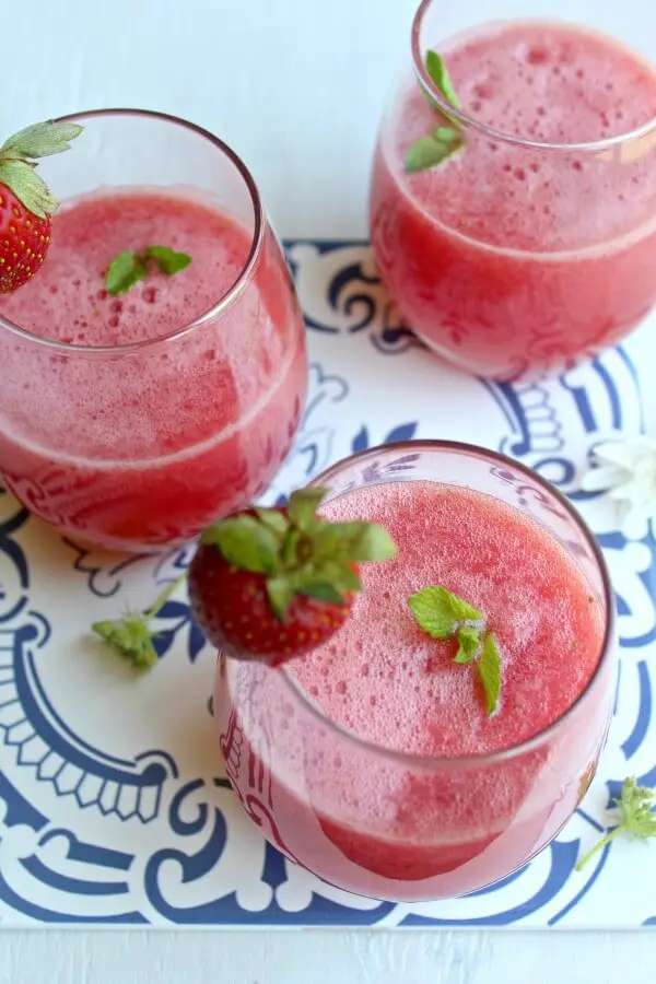 Sparkling Watermelon Strawberry Mint Lemonade. A healthy, fun & pretty drink perfect for summer get togethers. A beautiful welcome drink! | berrysweetlife.com