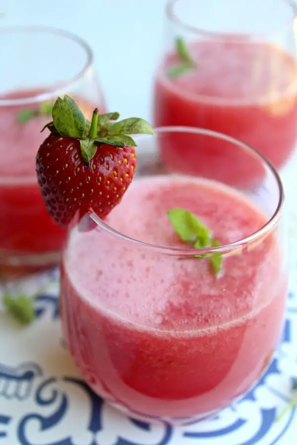 Sparkling Watermelon Strawberry Mint Lemonade. A healthy, fun & pretty drink perfect for summer get togethers. A beautiful welcome drink! | berrysweetlife.com