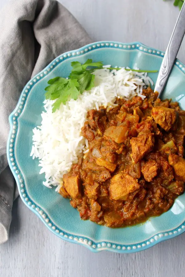 Sweet & Sour Cape Malay Chicken Curry. A traditional flavoursome Cape Malay Curry with sweet potatoes. It's easy to make and the perfect dish to serve your friends and family | berrysweetlife.com