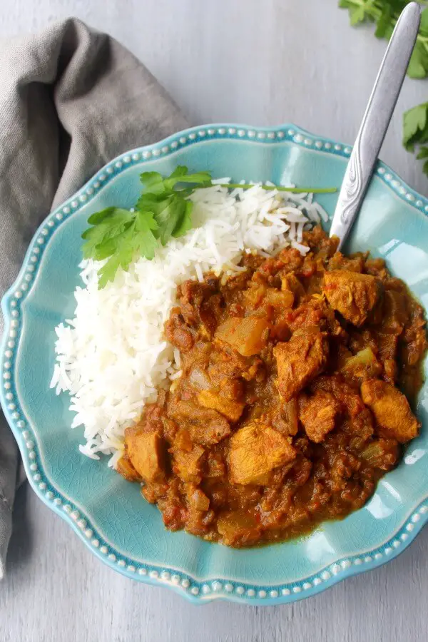 Sweet & Sour Cape Malay Chicken Curry. A traditional flavoursome Cape Malay Curry with sweet potatoes. It's easy to make and the perfect dish to serve your friends and family | berrysweetlife.com