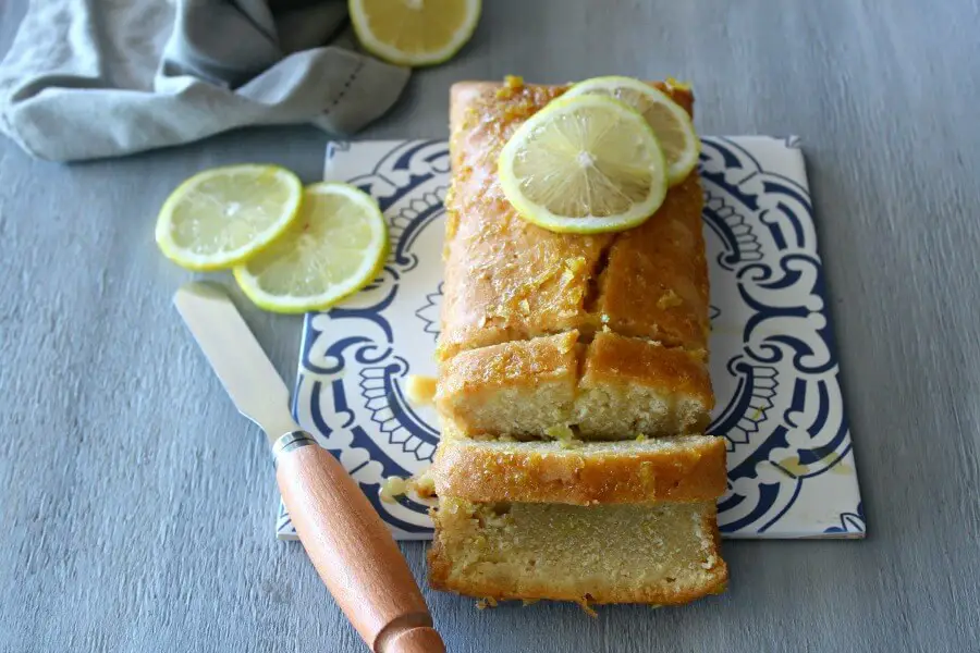 The Simplest Lemon Drizzle Loaf Cake. A melt in the mouth lemon explosion! 15 minutes to prepare, this cake couldn't be easier or more delicious! | www.berrsweetlife.com