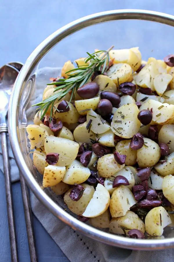 Black Olive Rosemary New Potato Salad. An easy going salad that is simple to make, healthy & delicious! Everyone will be asking for the recipe! | berrysweetlife.com