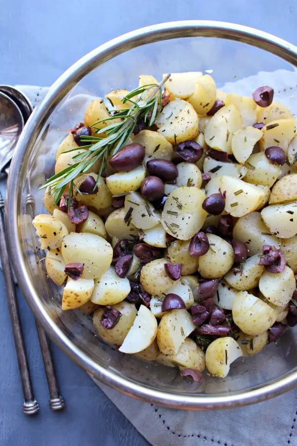 Black Olive Rosemary New Potato Salad. An easy going salad that is simple to make, healthy & delicious! Everyone will be asking for the recipe! | berrysweetlife.com