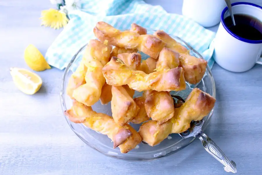 Double Glazed Spanish Puff Pastry Twists. An Easter treat recipe that is easy & fun to make, everyone will love these for Easter Sunday! | berrysweetlife.com