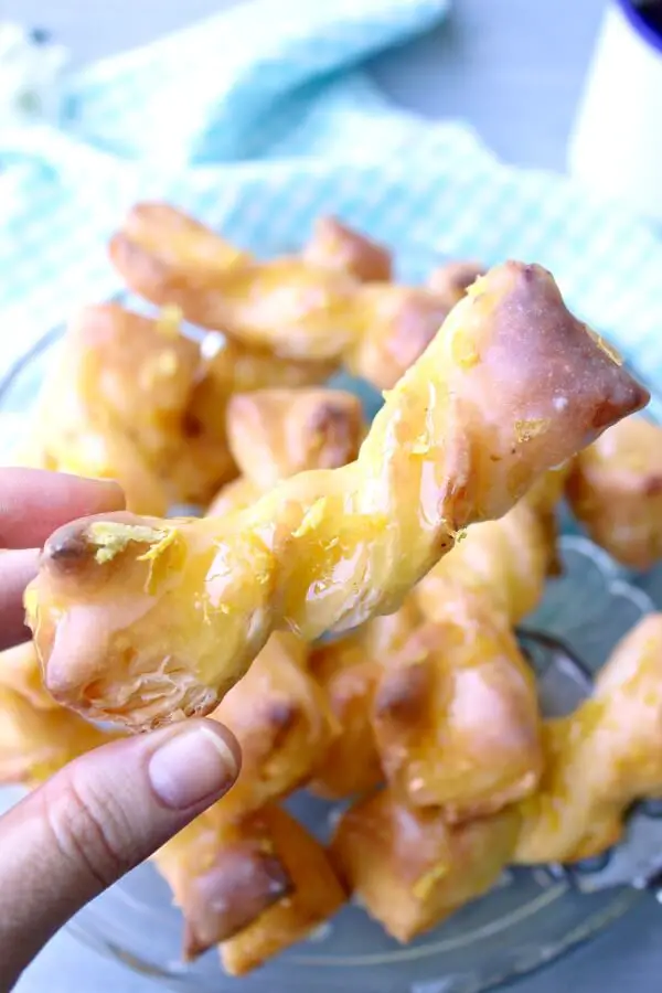 Double Glazed Spanish Puff Pastry Twists. An Easter treat recipe that is easy & fun to make, everyone will love these for Easter Sunday! | berrysweetlife.com