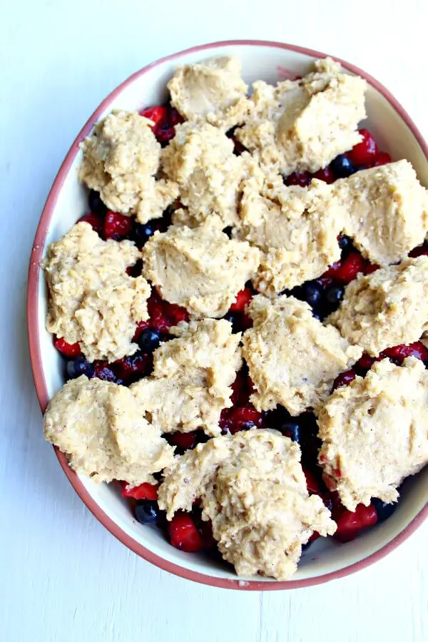 Rustic Bumble Berry Crumble Crisp. Three berry crumble with oats & cinnamon. A humble, rustic & delicious pudding full of colour & amazing flavour! | berrysweetlife.com