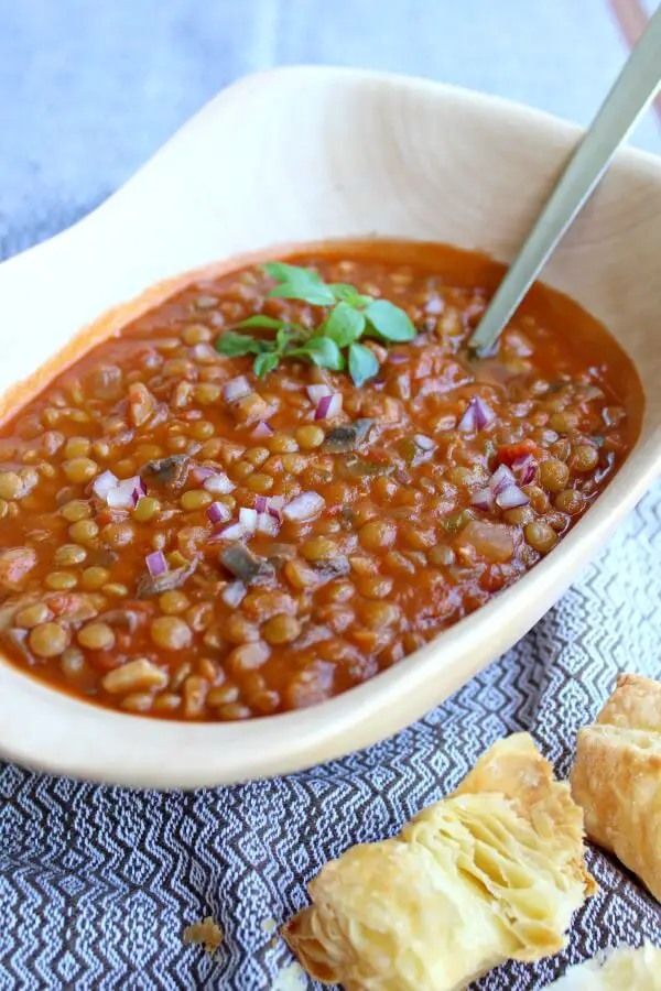 Vegetarian Tomato Mushroom Lentil Ragout. A French stew inspired vegetarian meal that the whole family will love. SO packed with flavour and GOODNESS and easy to make | berrysweetlife.com