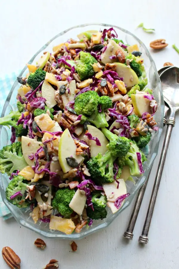 Broccoli Pineapple Pecan Pumpkin Seed Salad. A happy, healthy, spring-time salad, perfect for any occasion. Your friends & family will love this one! | berrysweetlife.com