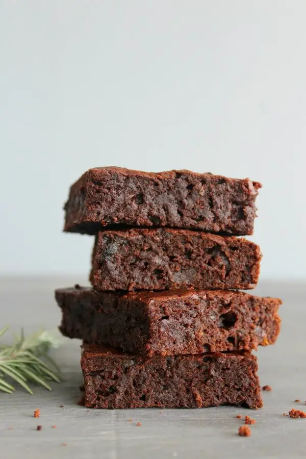 Rosemary Infused Fudgy Chocolate Brownies. The BEST brownies ever! Soft & fudgy in the centre and crispy on top, everyone will love these brownies, plus they're really easy to make! | berrysweetlife.com