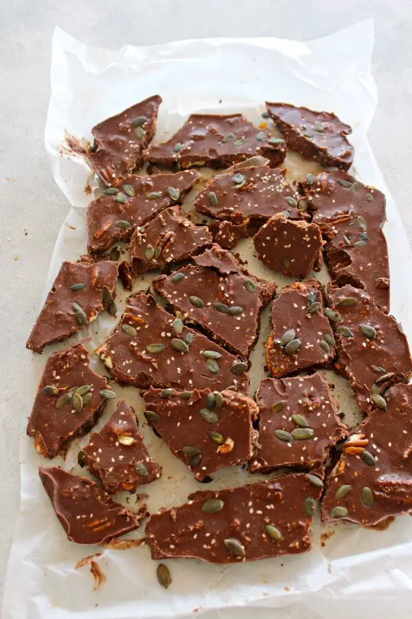 Monumental Meals Chocolate Orange Pecan Bark. A ridiculously YUMMY and wholesome dessert or snack. Takes simply 12 minutes to put together and shall be a hit with the whole family! | berrysweetlife.com