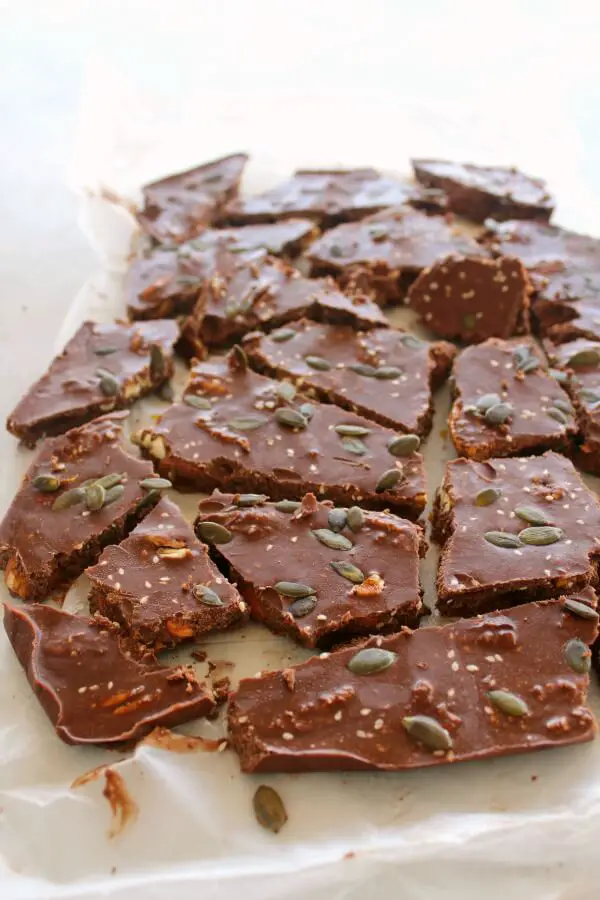 Monumental Meals Chocolate Orange Pecan Bark. A ridiculously YUMMY and wholesome dessert or snack. Takes simply 12 minutes to put together and shall be a hit with the whole family! | berrysweetlife.com