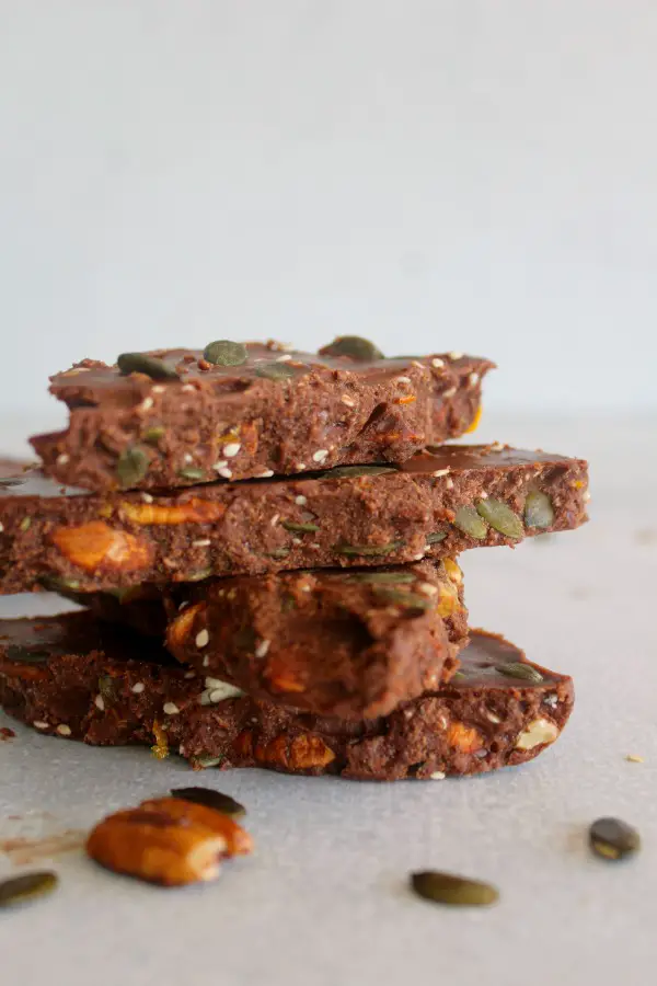 Monumental Meals Chocolate Orange Pecan Bark. A ridiculously YUMMY and wholesome dessert or snack. Takes simply 12 minutes to put together and shall be a hit with the whole family! | berrysweetlife.com