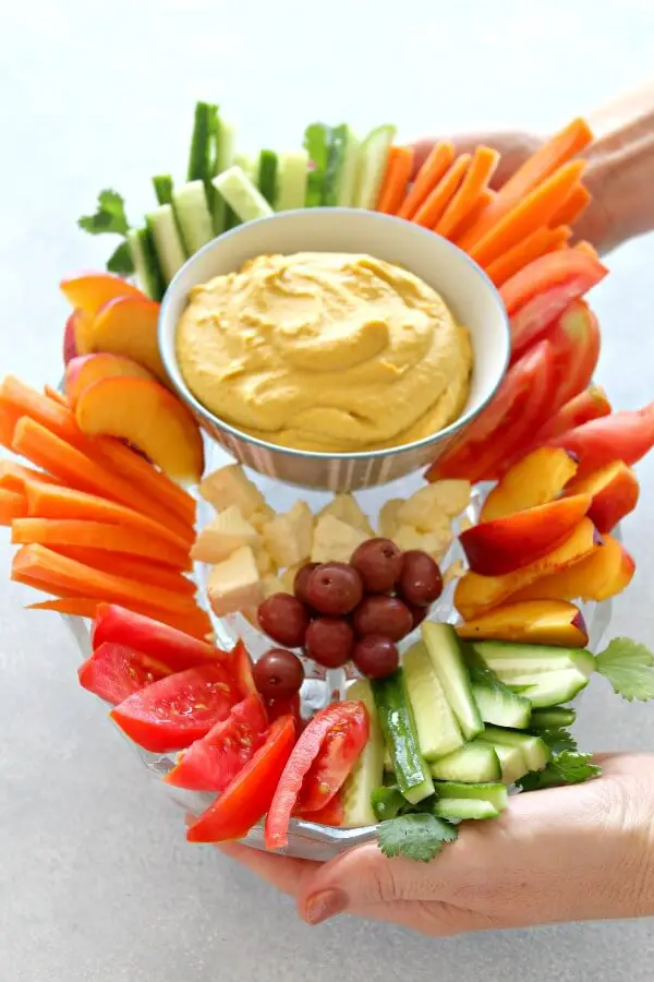 5 Minute Spicy Paprika Tahini Hummus. Easy, nutritious and delicious Hummus made with chickpeas, tahini, olive oil, coconut milk and spices | berrysweetlife.com