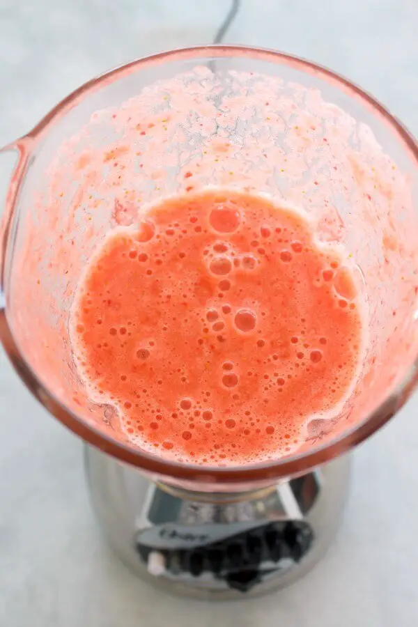 Make Healing Fresh Pineapple Berry Juice at home in your blender in 8 minutes! It's tropical, healthy, easy, completely delicious and so refreshing | berrysweetlife.com