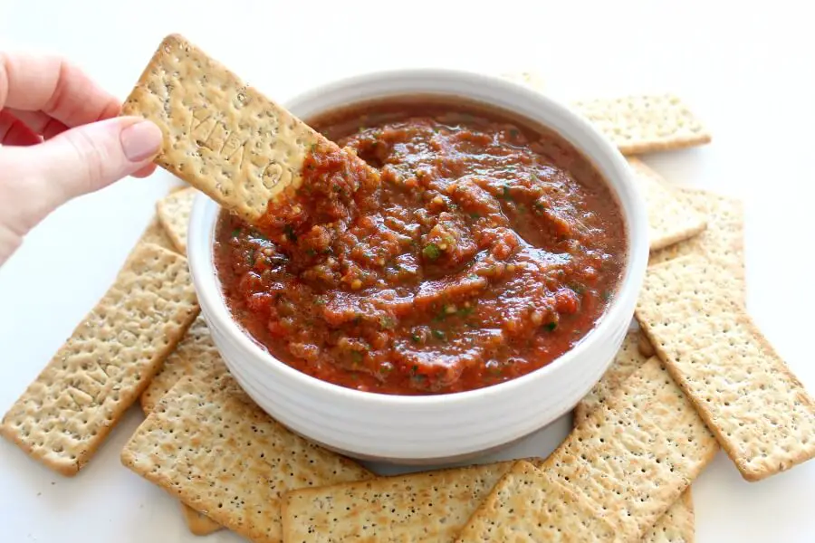 Favourite Homemade Tasty Tomato Salsa. The simplest, most DELICIOUS 5 minute salsa made with fresh, healthy veggies, spices and herbs | berrysweetlife.com