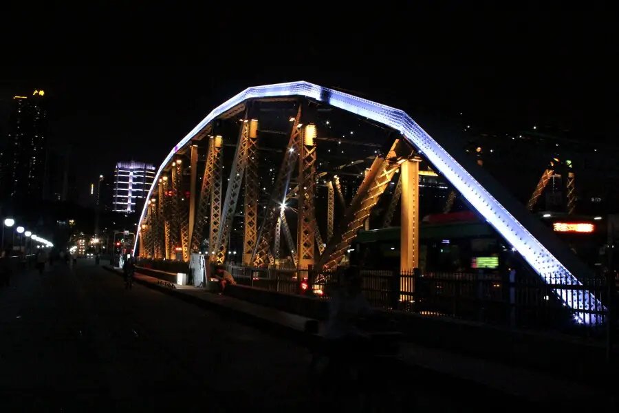 The glorious Pearl River Lights In Guangzhou China form striking images stretching from building to building and as far as the eye can see! | berrysweetlife.com