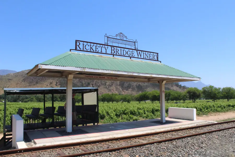 Taking The Wine Tram Tour In Cape Town - experience picturesque vineyards, breath-taking scenery, world-class cuisine, fine wines and a 300 year history! | berrysweetlife.com