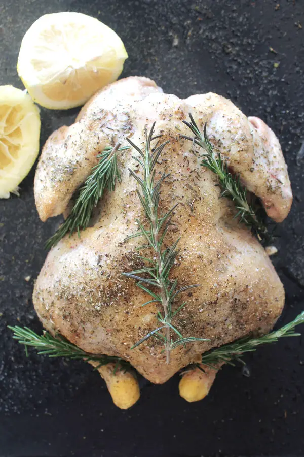 Healthy Lemon Herb Roast Chicken And Veggies recipe delivers crispy skin, juicy, tender and tasty meat with wonderful lemon, rosemary and garlic flavours! | berrysweetlife.com