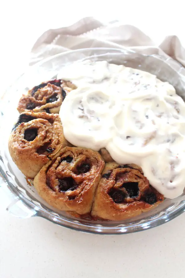 Made with staple ingredients, easy to throw together and REALLY YUM, these healthy Sugar Free Blueberry Cinnamon Buns are the absolute best! | berrysweetlife.com