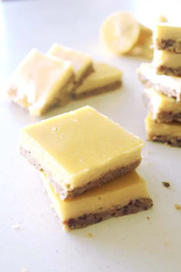 Gluten Free Lemon Bars With Crunchy Crust | berrysweetlife.com