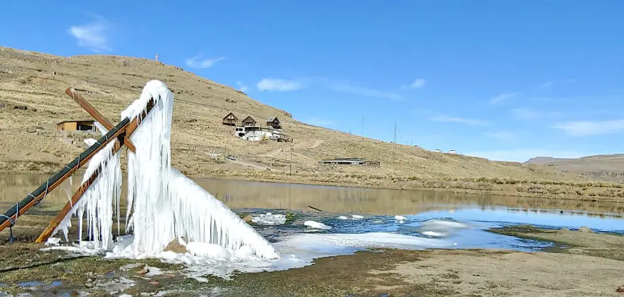 A list of 16 Reasons To Visit Afriski Lesotho: from the sheer beauty, the snow and the skiing, to the delicious food and spicy gluhwein! | berrysweetlife.com