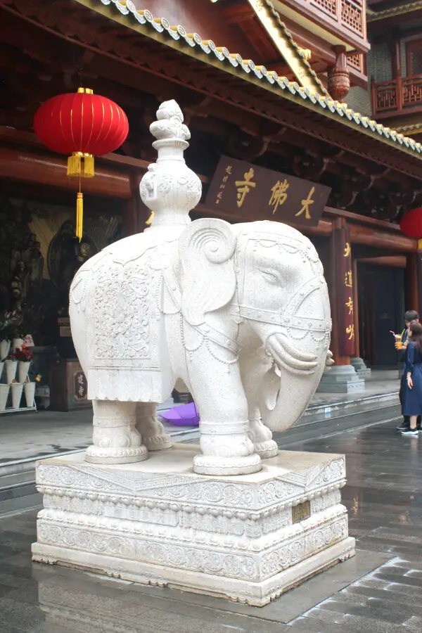 Dafo Buddhist Temple In Guangzhou China | berrysweetlife.com