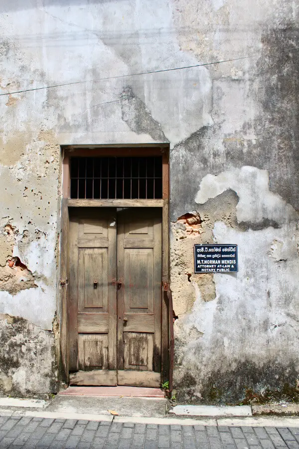 The Lovely Doors Of Galle Fort | berrysweetlife.com