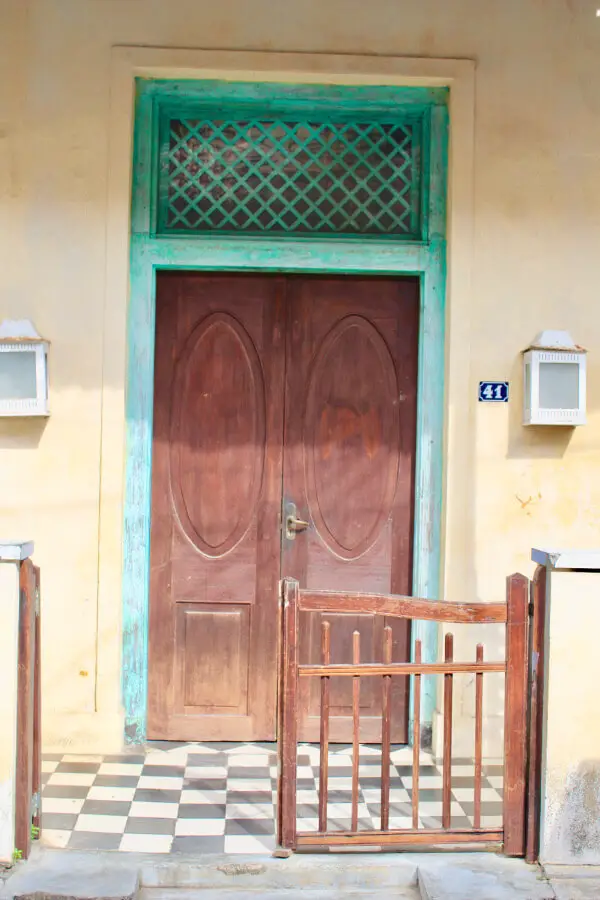 The Lovely Doors Of Galle Fort | berrysweetlife.com