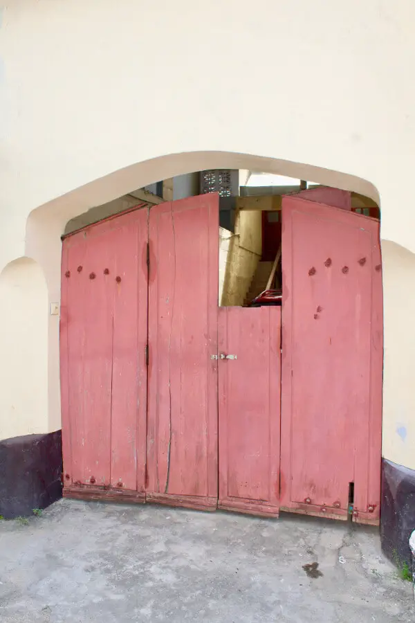 The Lovely Doors Of Galle Fort | berrysweetlife.com