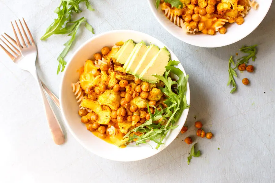 Cauliflower Chickpea Pasta With Garlic Butternut Sauce | berrysweetlife.com