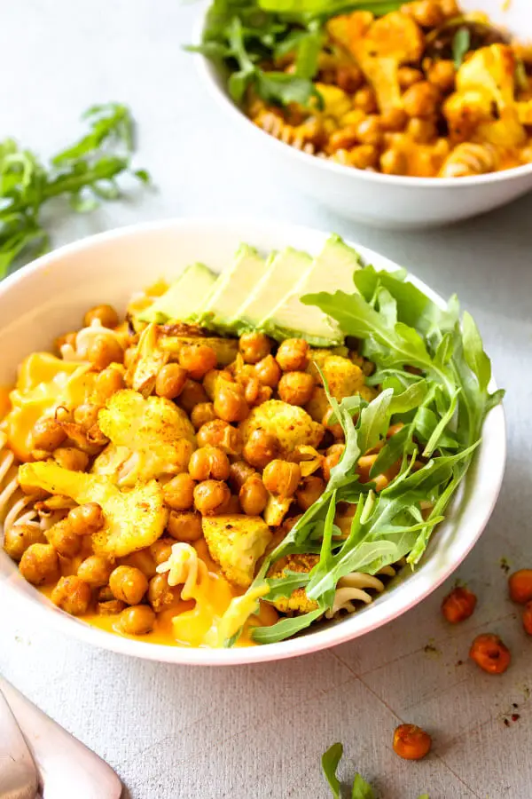 Cauliflower Chickpea Pasta With Garlic Butternut Sauce | berrysweetlife.com