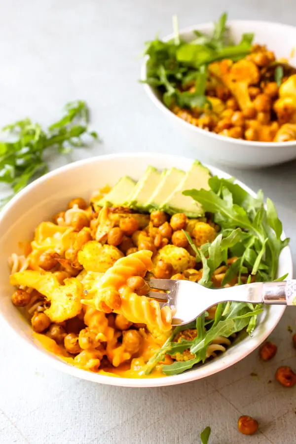 Cauliflower Chickpea Pasta With Garlic Butternut Sauce | berrysweetlife.com