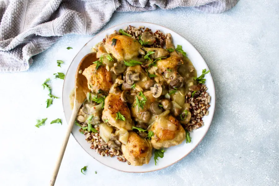 Garlic Mushroom Chicken Casserole | berrysweetlife.com