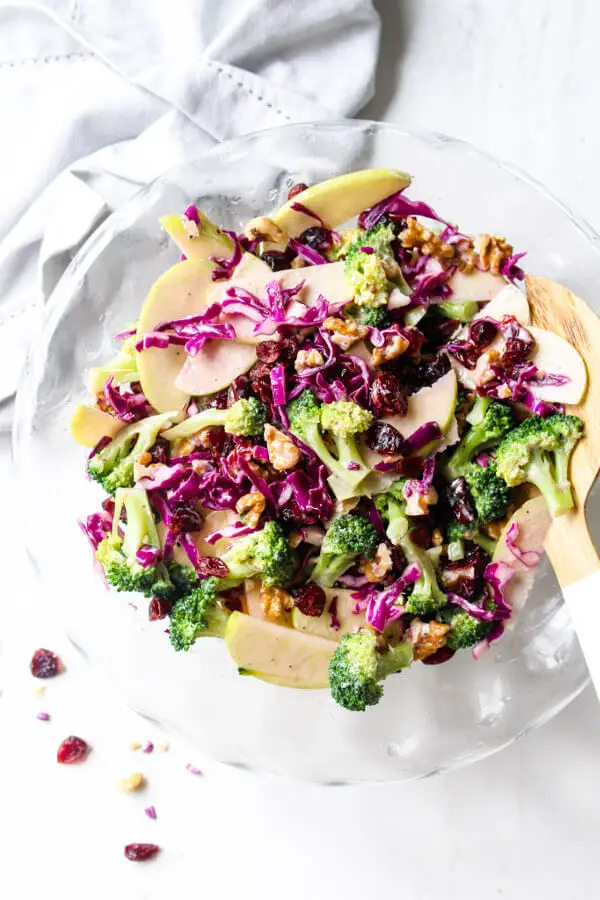 Broccoli Apple Cranberry Detox Salad | berrysweetlife.com