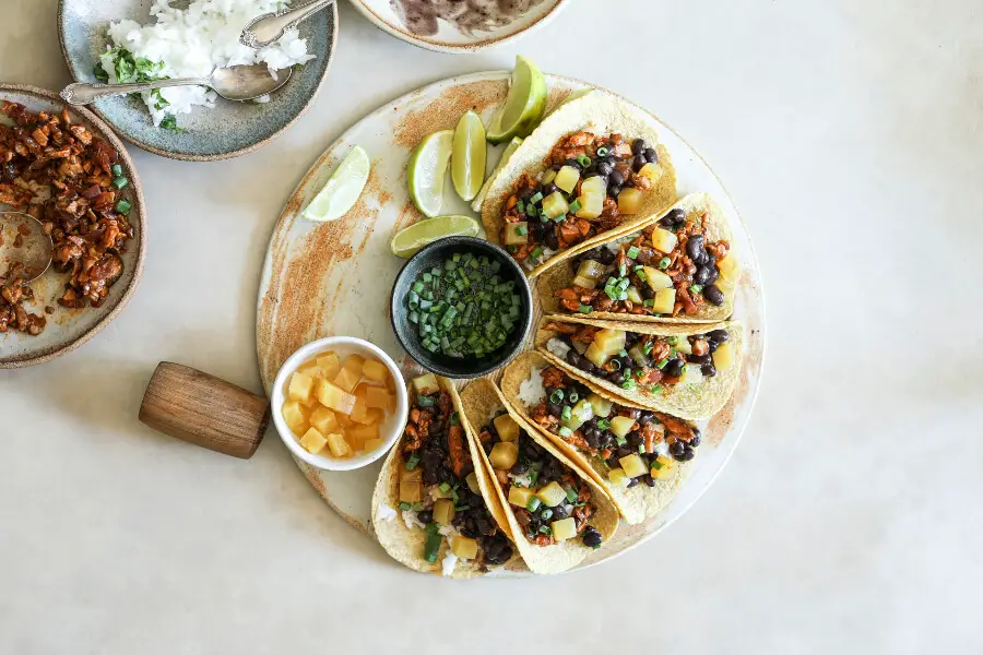 Black bean tofu tacos | berrysweetlife.com